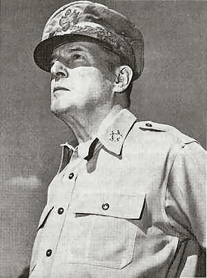  General MacArthur 
