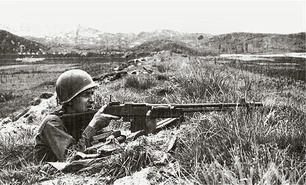 19th Regiment BAR man at Dike Position near Taep'yong-ni