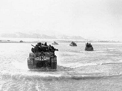 Photo: M4 tanks of the 89th Tank Battalion, 25th Infantry Division