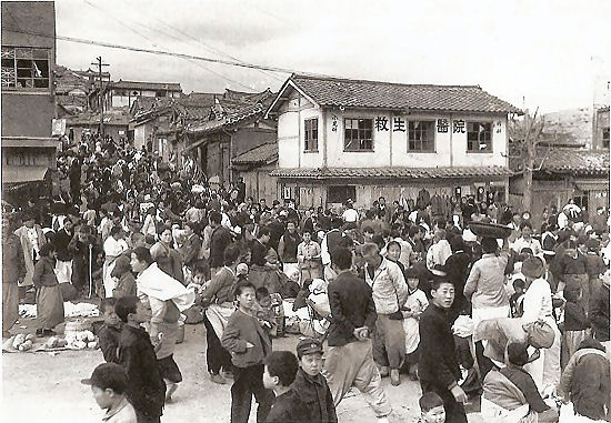 Seoul Residents Reenter the City