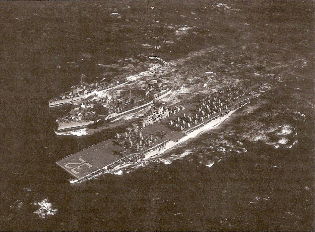 USS Leyte Being Refueled At Sea (right click, view image to see actual photo)