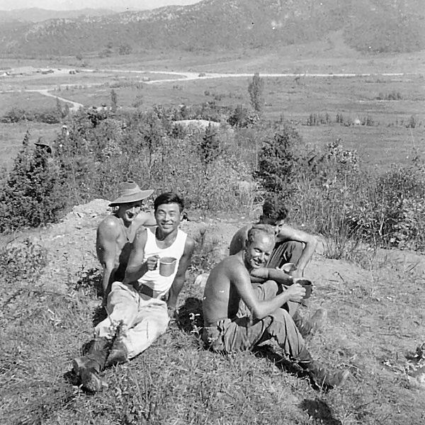 Diggers & KATCOM; taking break from digging new positions; Kansas Line; August 1953; 